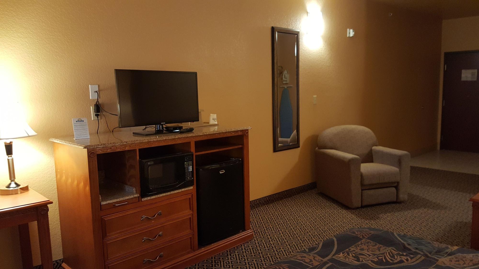 Quality Inn & Suites Mcalester Bagian luar foto