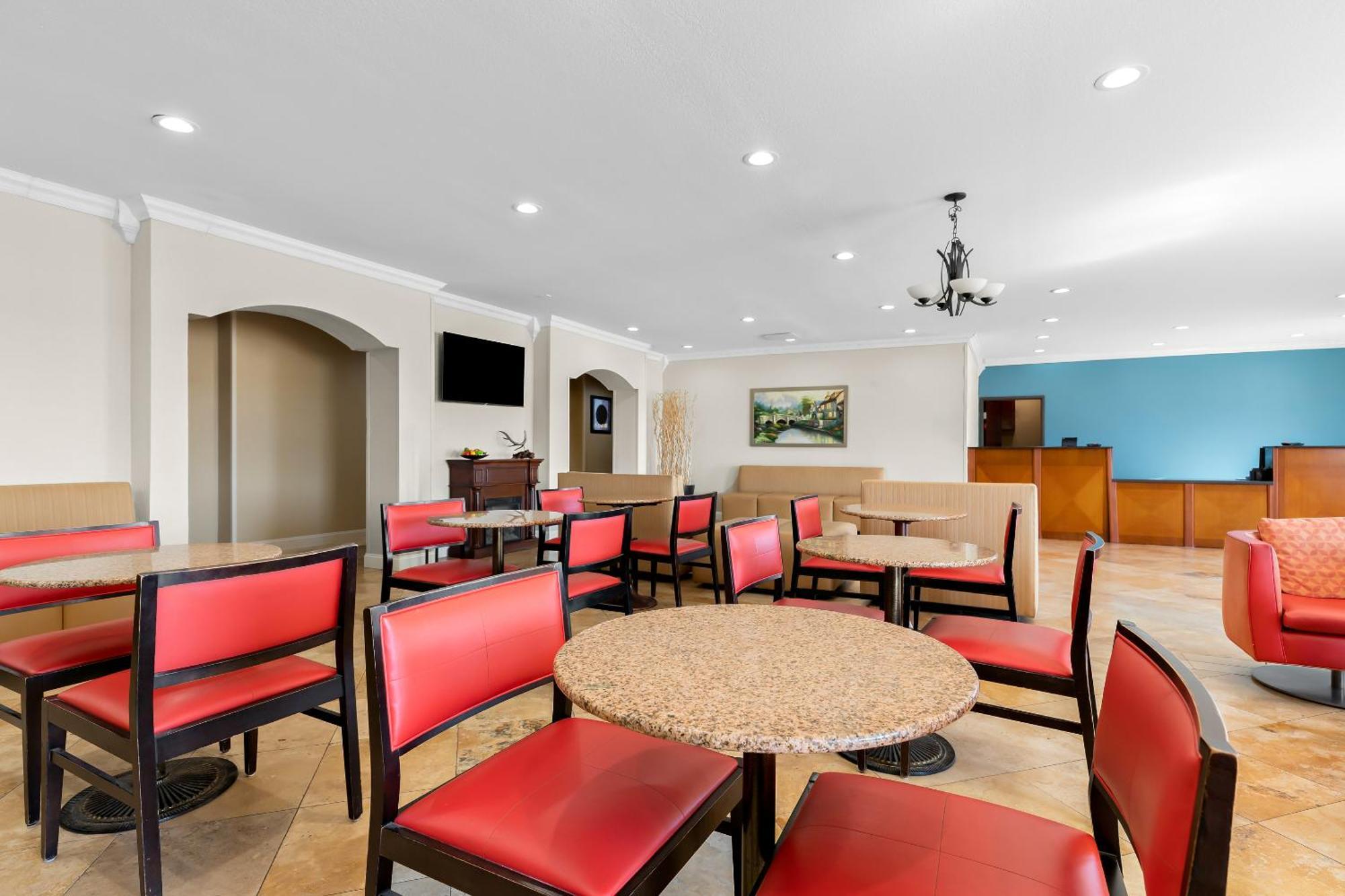 Quality Inn & Suites Mcalester Bagian luar foto